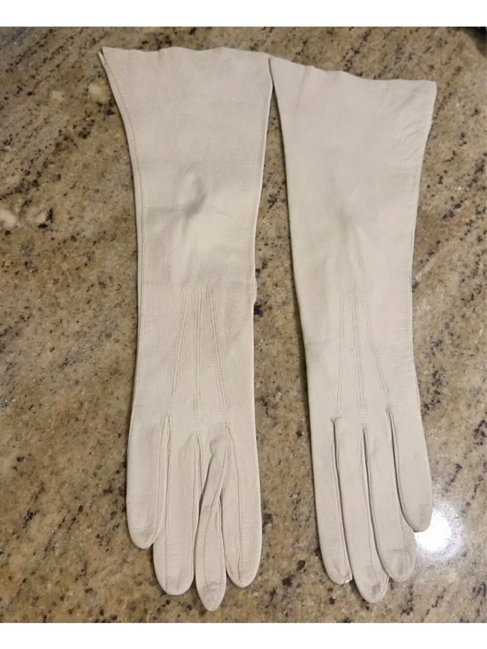 Vintage Size S Off-White Leather Formal Gloves Wrist Button 13